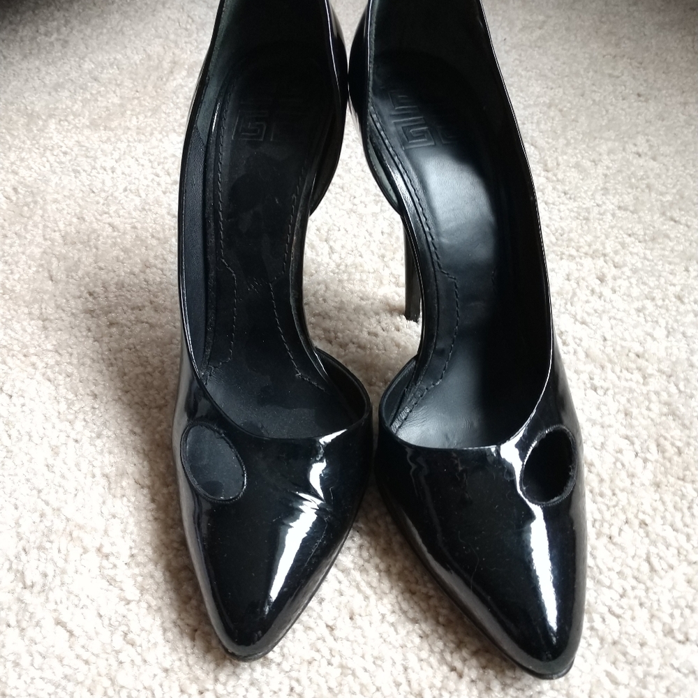 Givenchy keyhole D'Orsay patent pumps